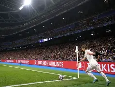 半岛体育娱乐-斯洛特带利物浦前9场比赛取得8胜