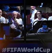 半岛体育APP-姆巴佩能否出战曼城仍存疑