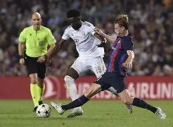 半岛体育娱乐-梅西破门 巴萨惨遭绝杀