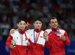 阿贾克斯提前夺冠