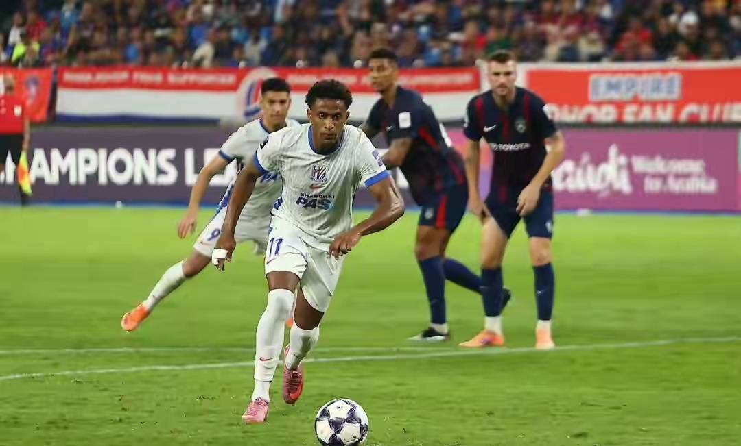 半岛体育官网-新疆阿图什杯球赛直播现场