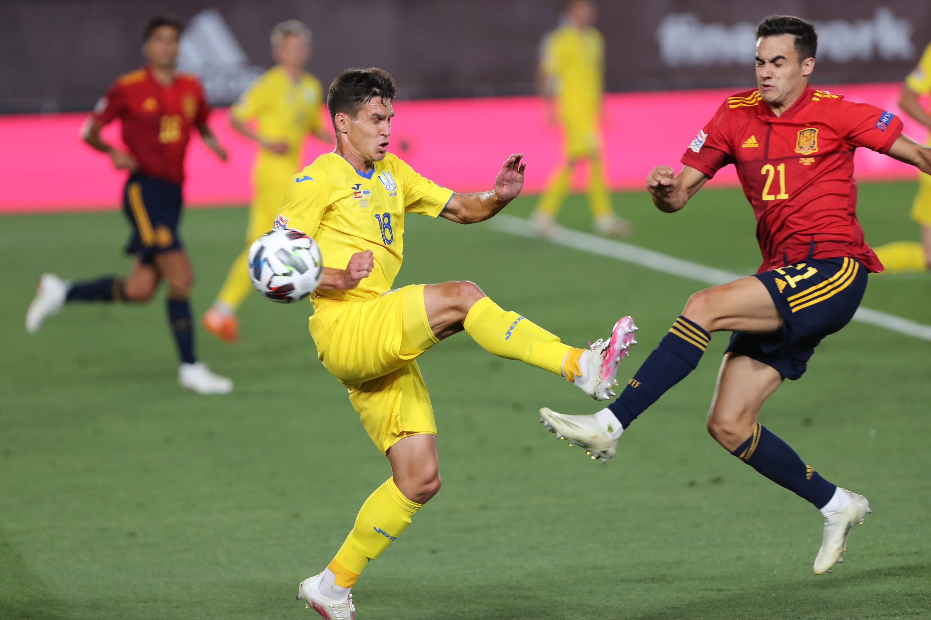 半岛体育官网-乌克兰足球联赛打仗也不停么