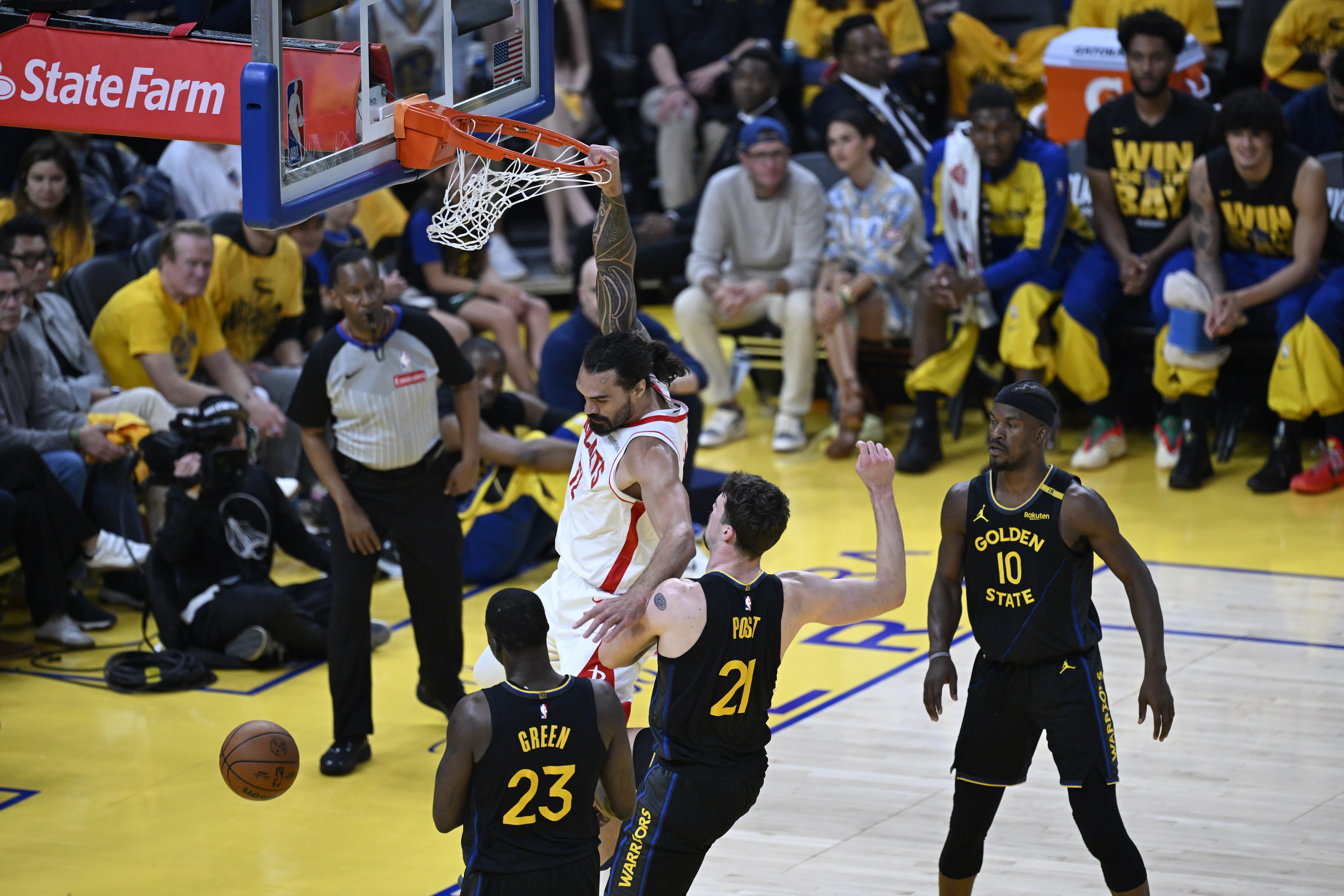 密尔沃基雄鹿队官网