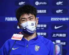 女足比赛中,中国队球员黄某奉献精彩传球视频