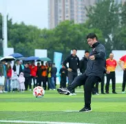 半岛体育APP-亚洲足球赛事在全球范围内引发热烈关注的是