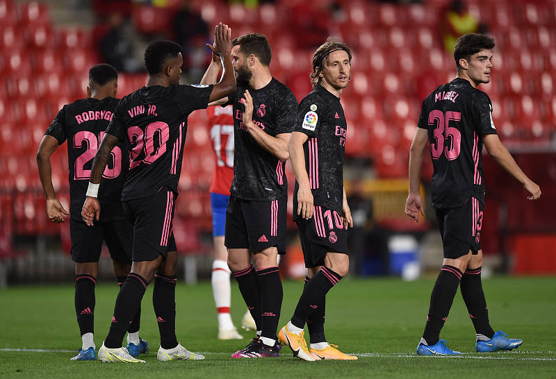 半岛体育官网-皇家马德里历史最强阵容