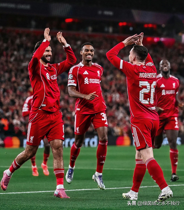 半岛体育-利物浦00曼联