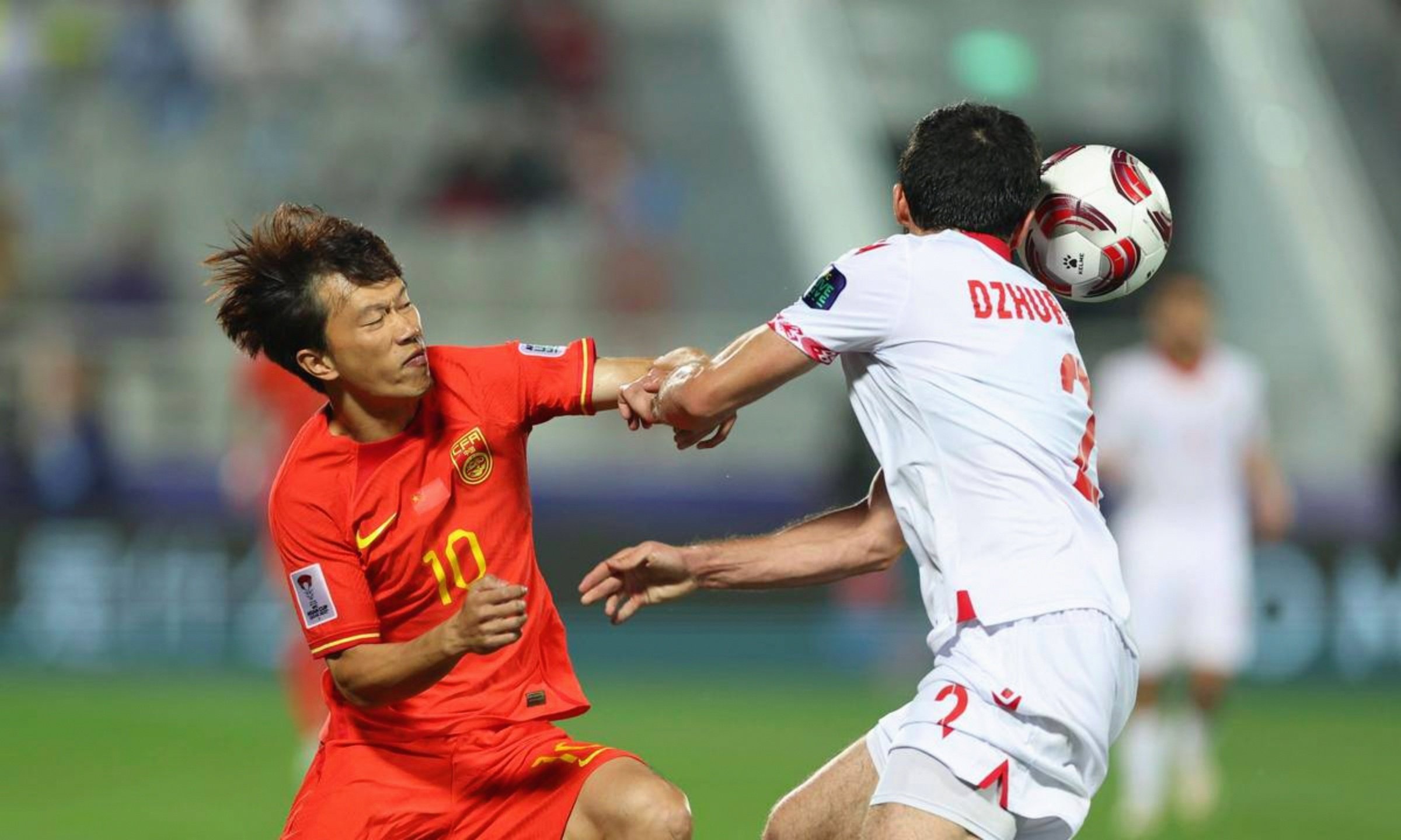 防守持球队员时常采用什么样技术动作?技术要求有哪些?