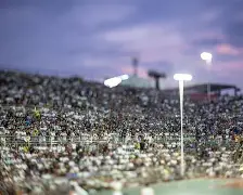 半岛体育娱乐-为偶像加油的文案